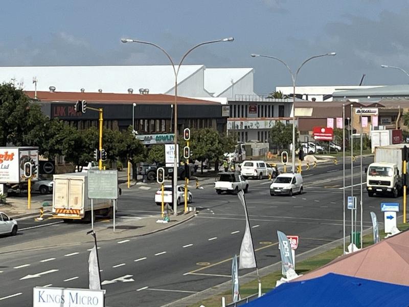 To Let Commercial Property for Rent in Montague Gardens Western Cape